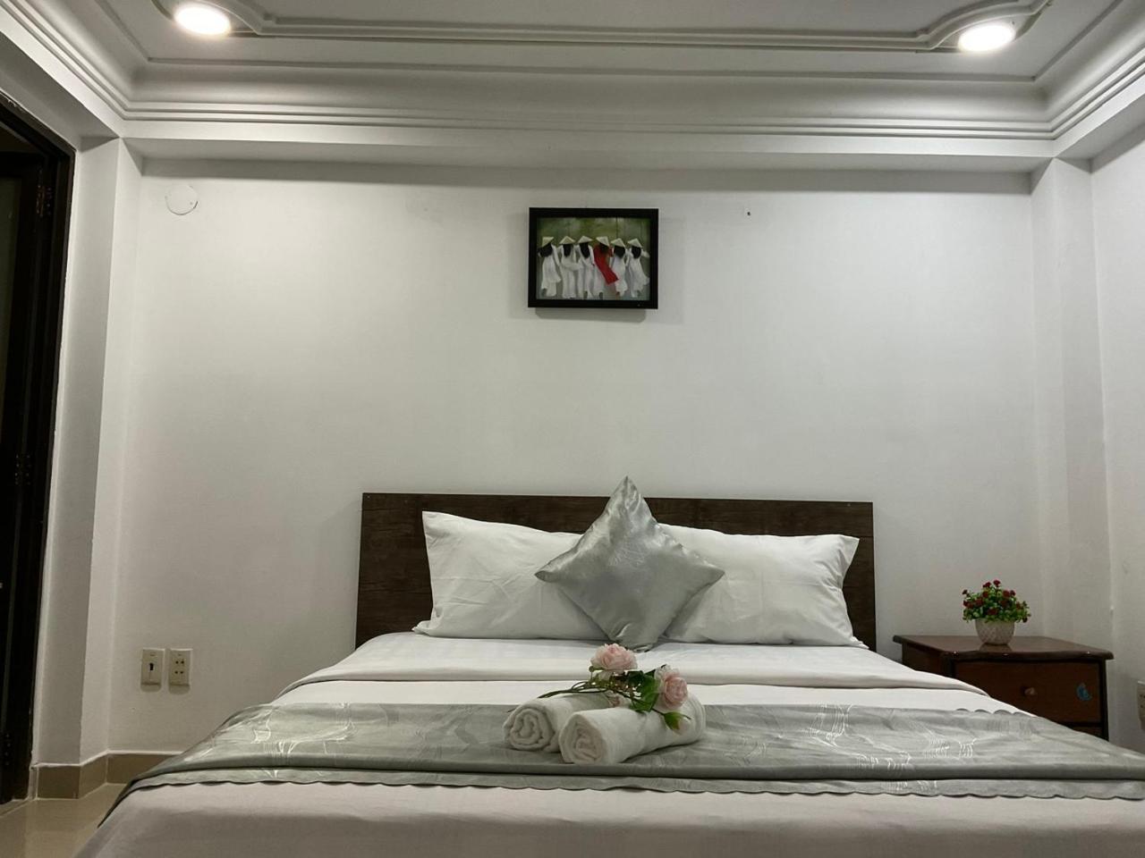 Khach San Minh Chau - Dien Bien Phu Ho Chi Minh-staden Exteriör bild